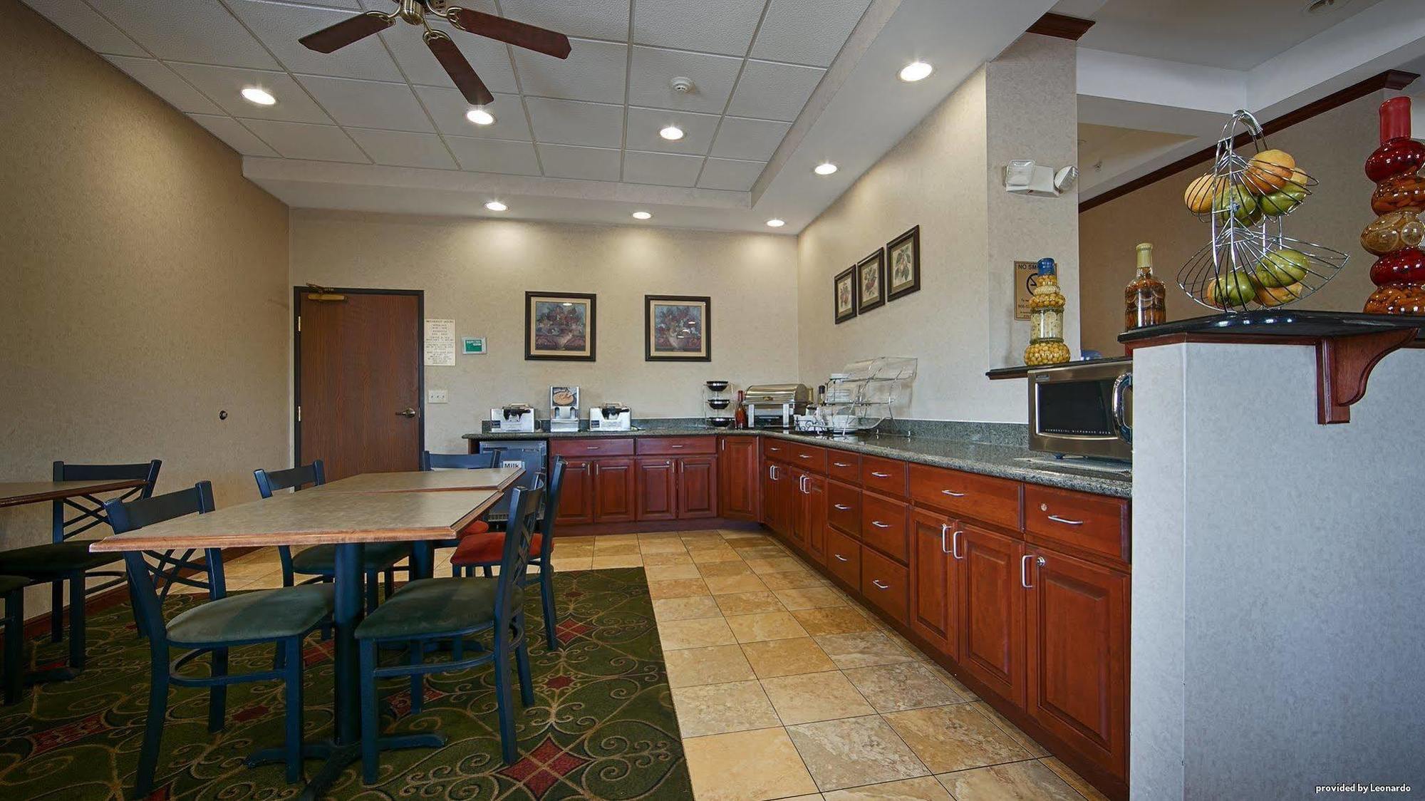 Best Western Port Columbus Exterior photo