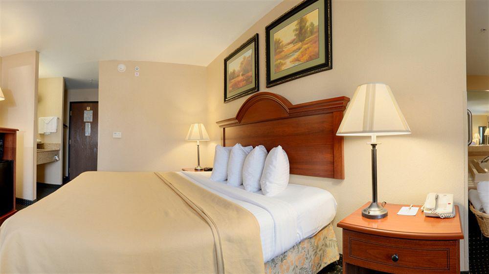 Best Western Port Columbus Exterior photo